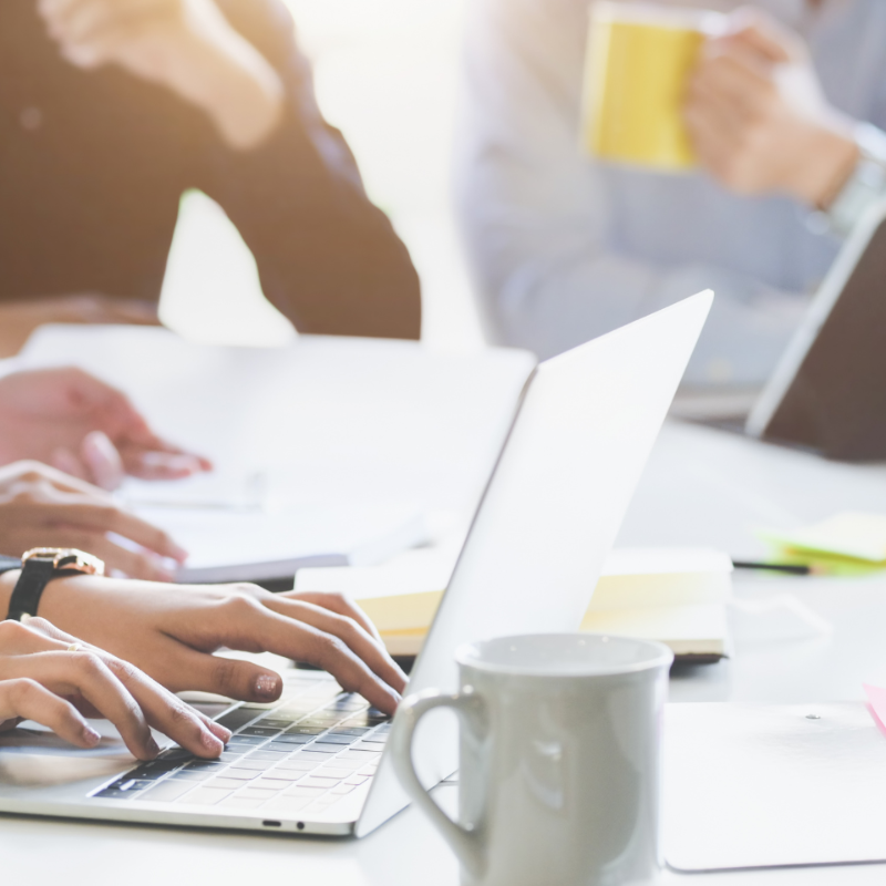 Weiße Sneaker reinigen